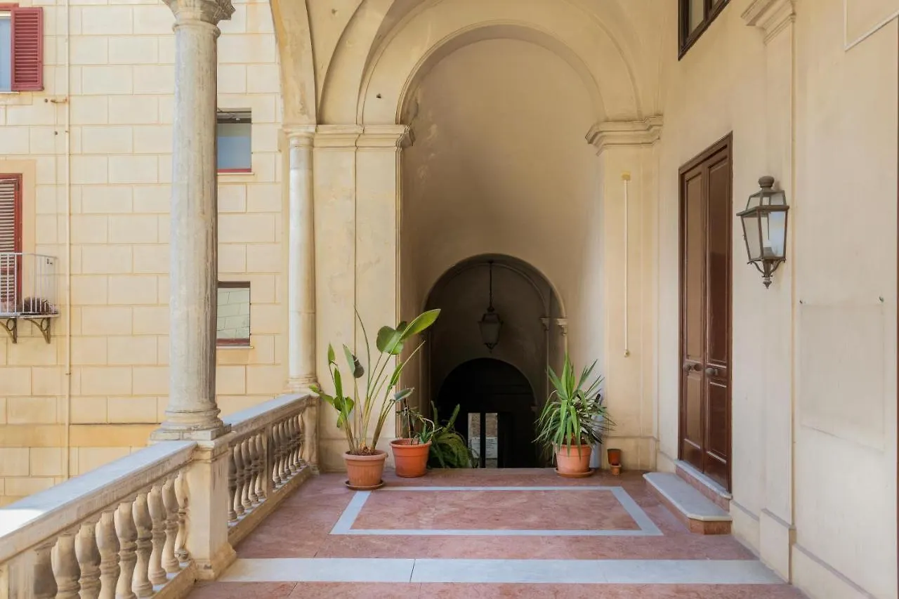 Daire Palazzo Ventimiglia Lodge & Suites Palermo