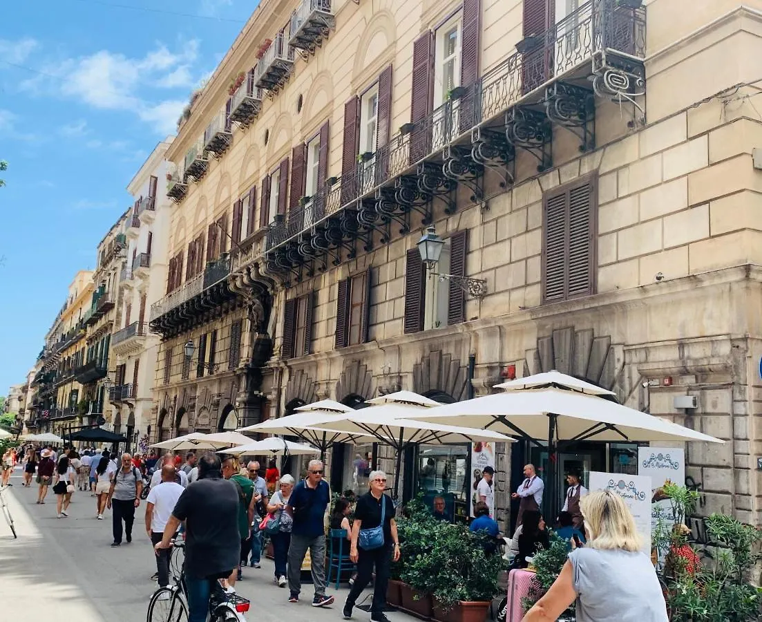 شقة Palazzo Ventimiglia Lodge & Suites باليرمو إيطاليا
